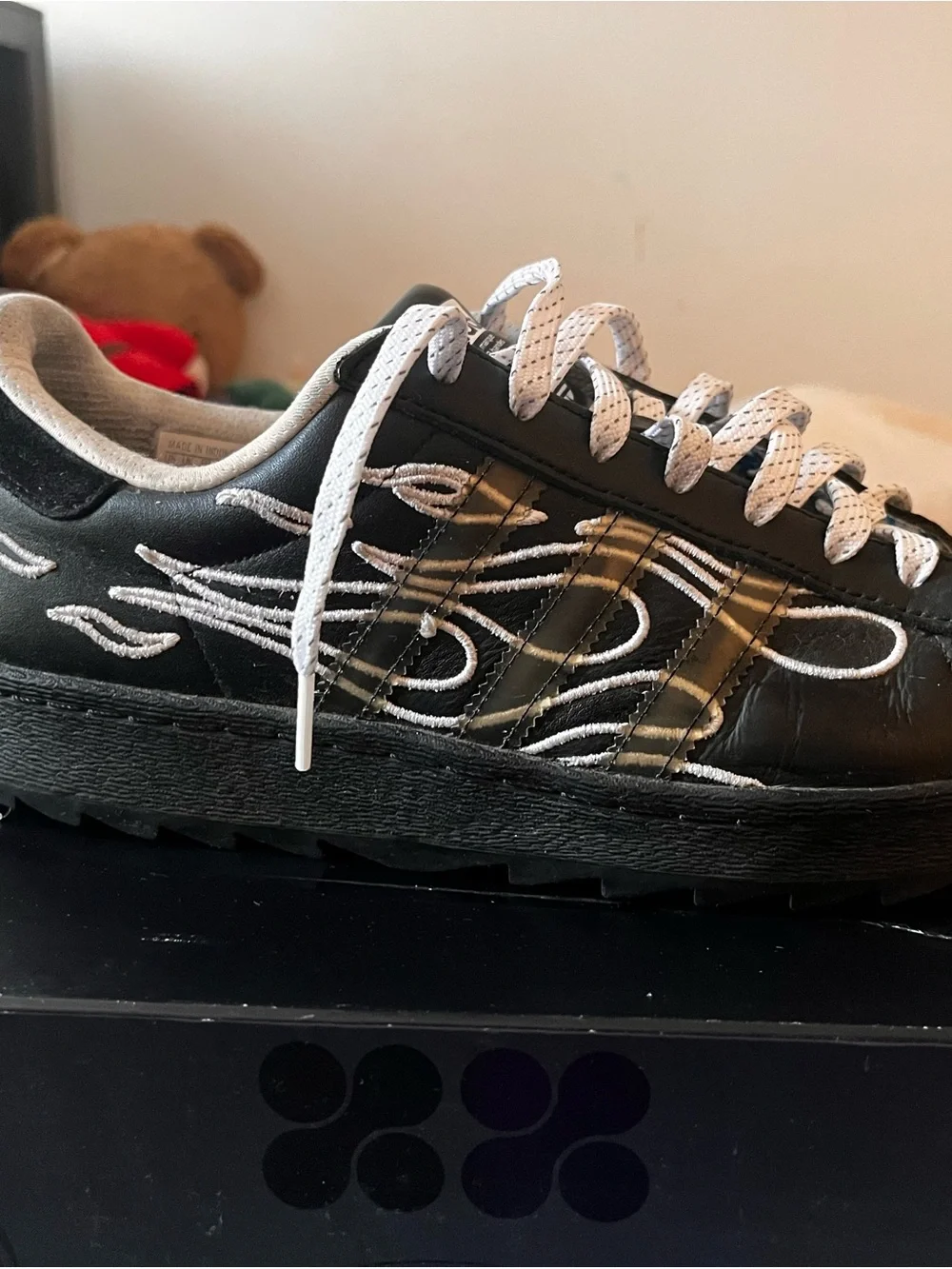 Adidas superstar rave club